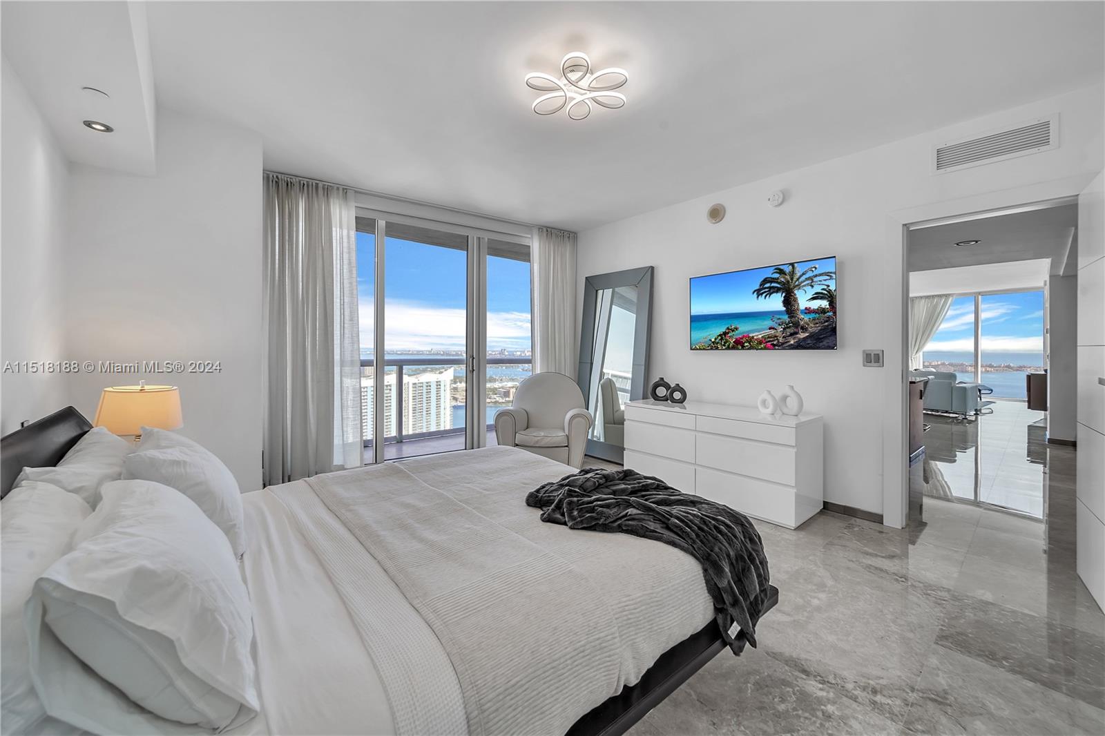 495 Brickell Ave Unit: 5302