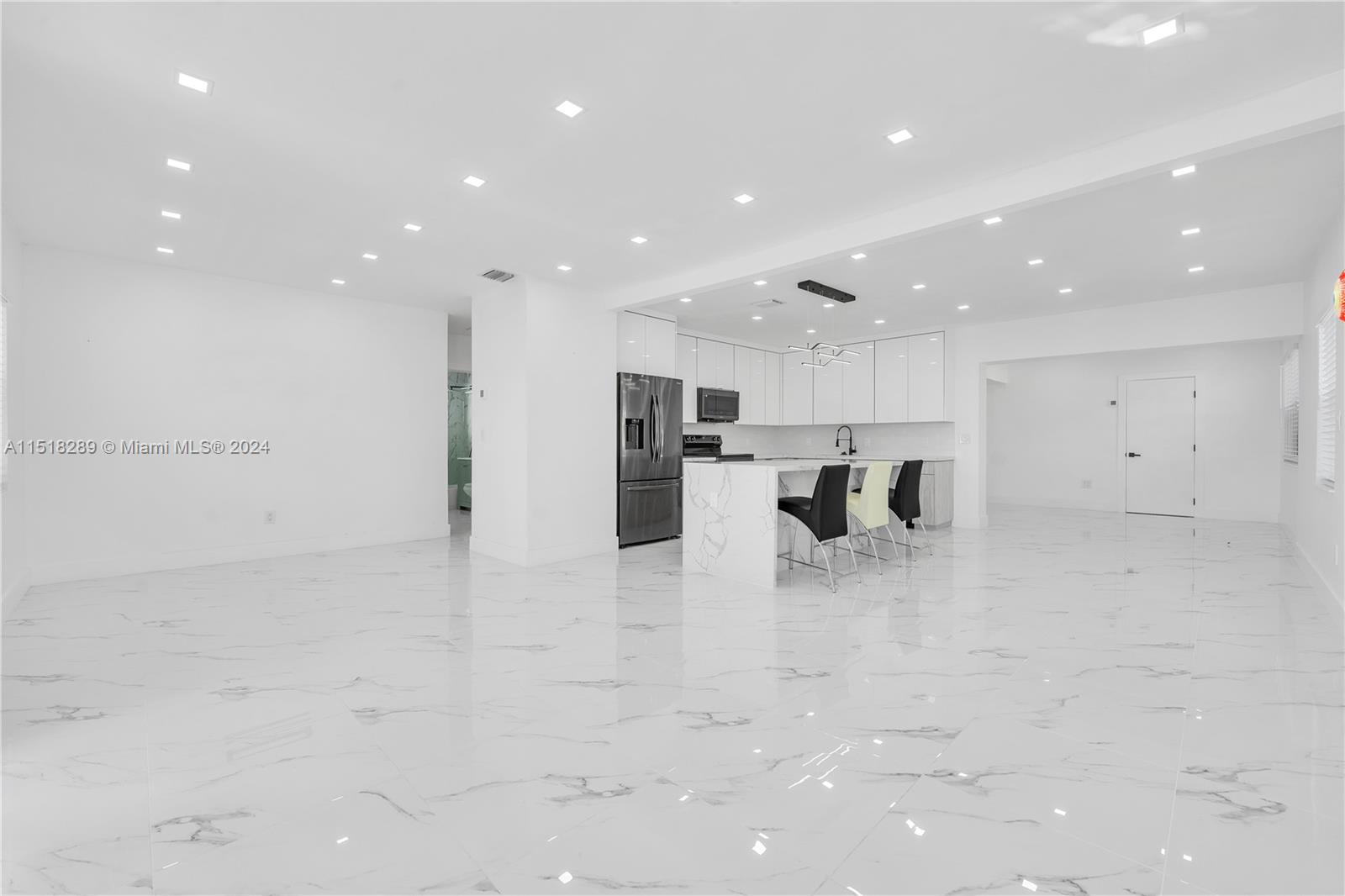720 SW 60th Ave
