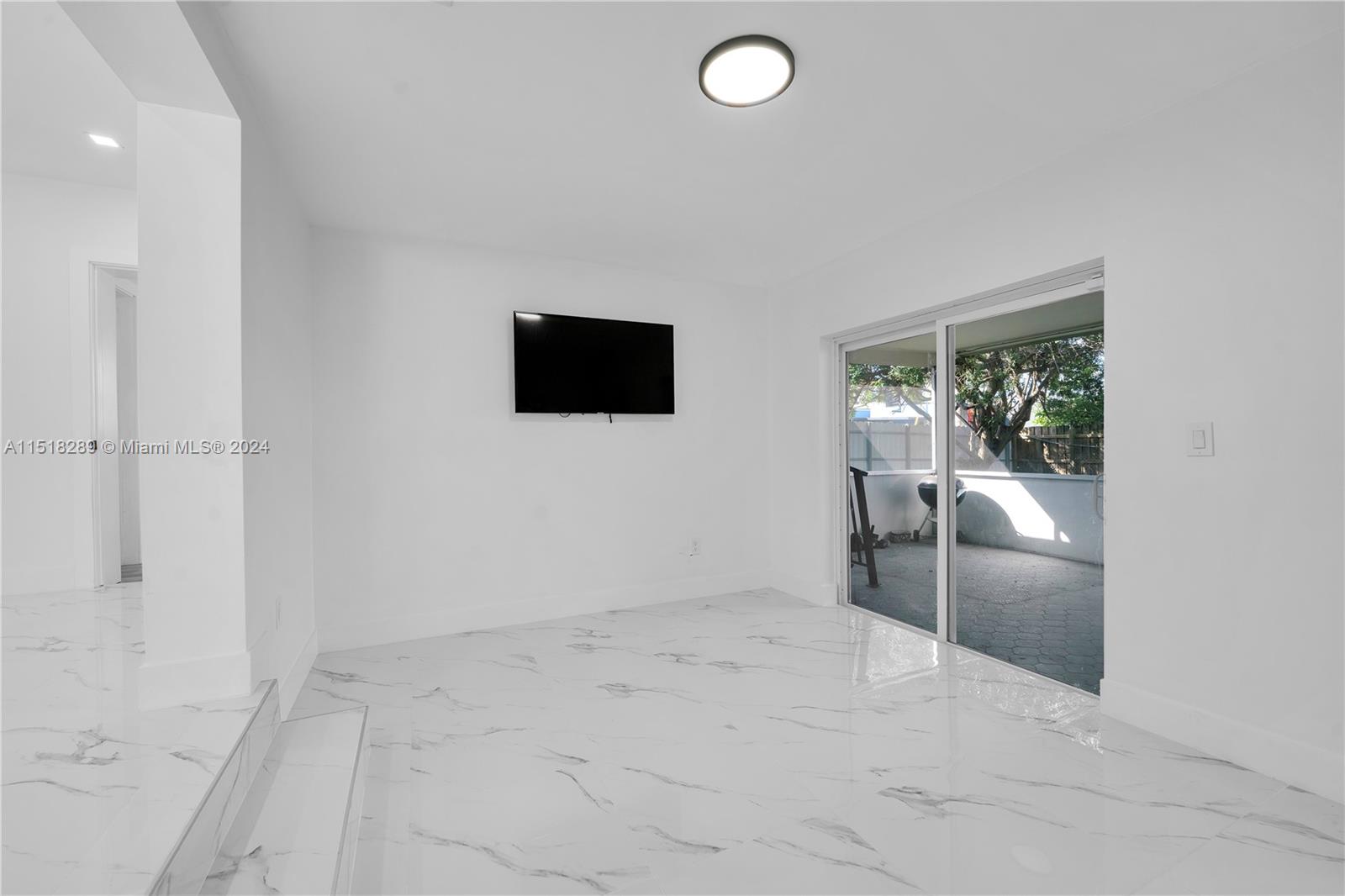 720 SW 60th Ave