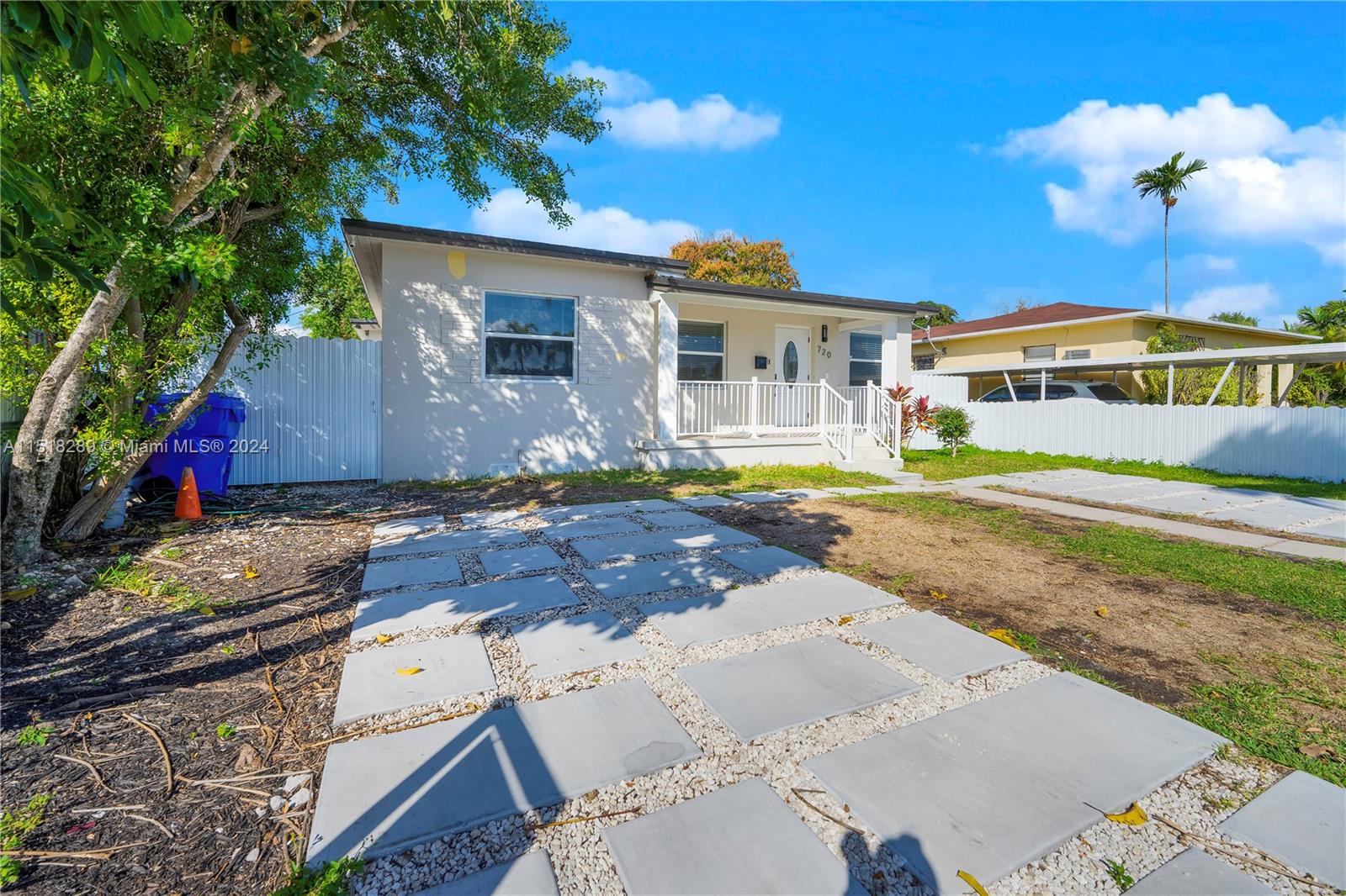 720 SW 60th Ave
