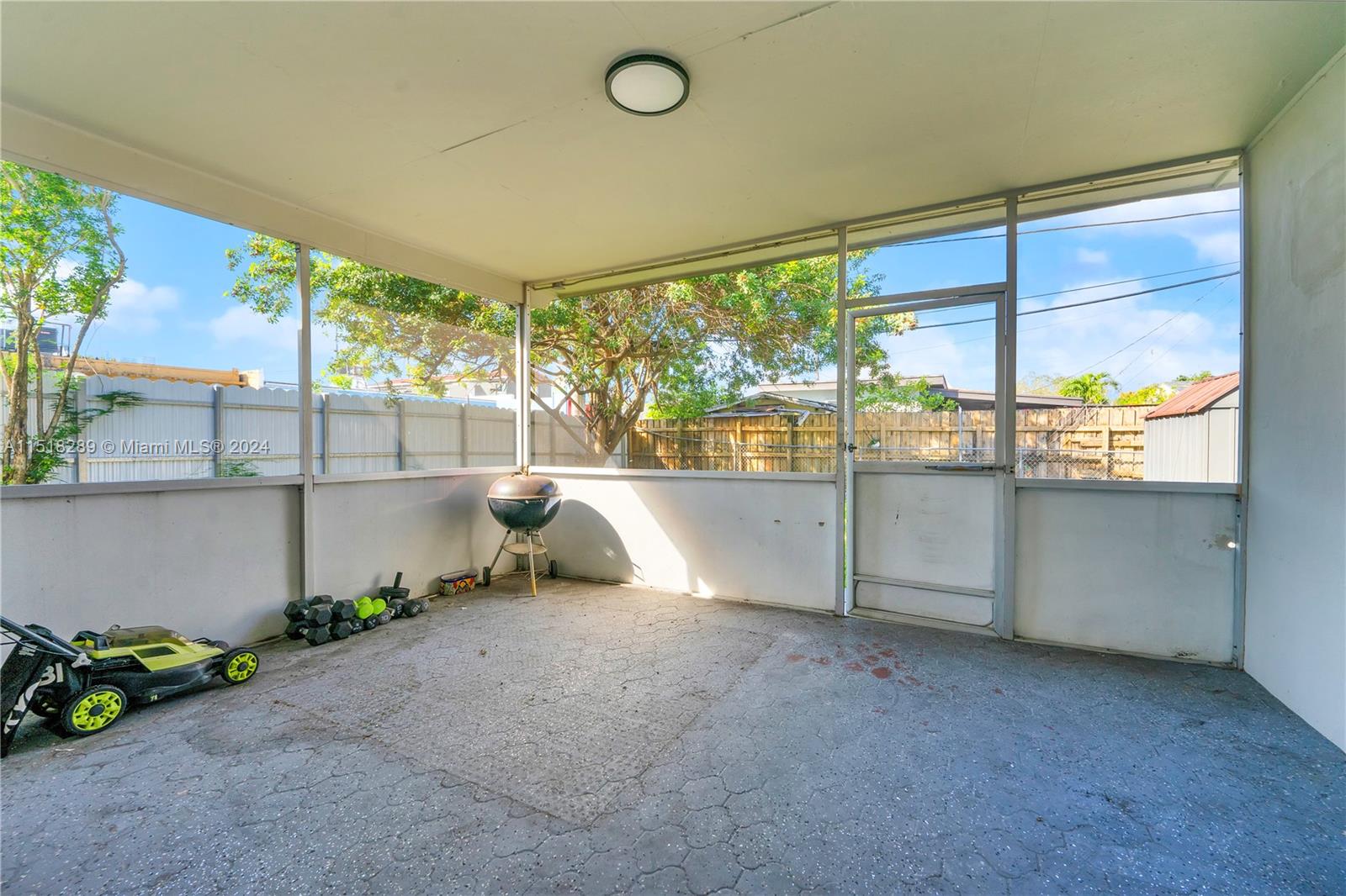 720 SW 60th Ave