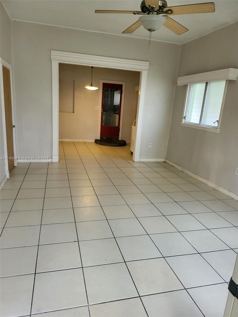 5934 Polk St