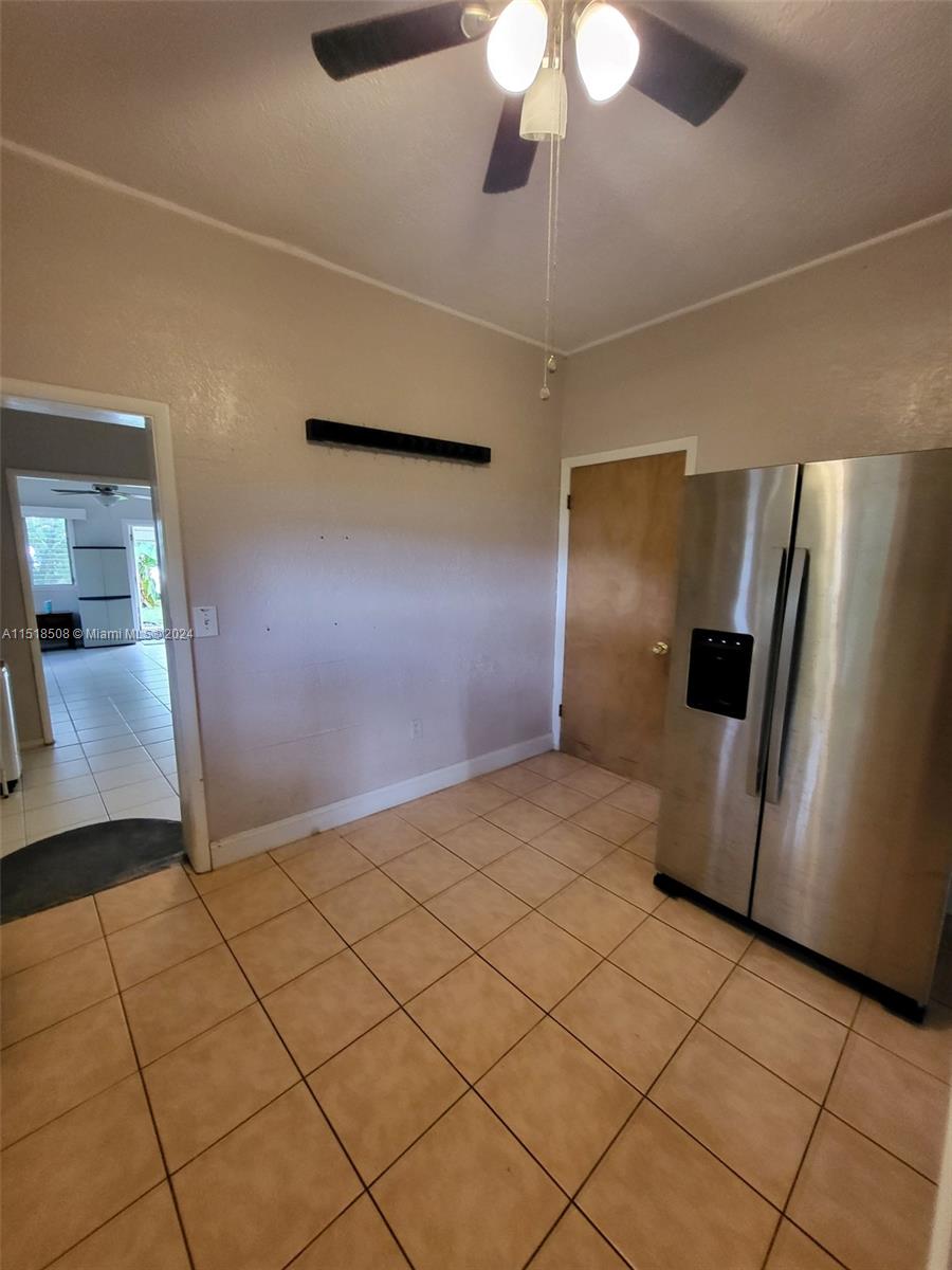 5934 Polk St