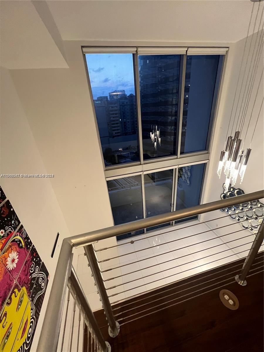1050 Brickell Ave # 1016