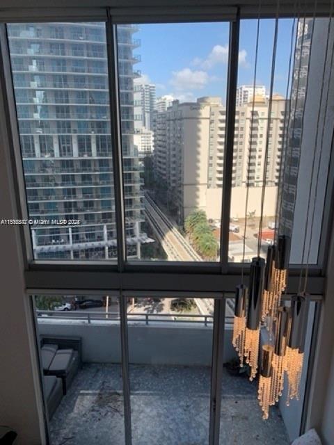 1050 Brickell Ave # 1016