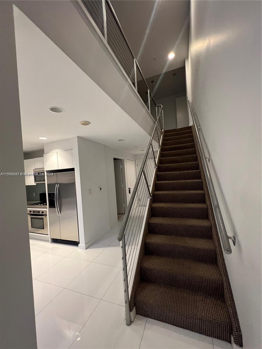 1050 Brickell Ave # 1016