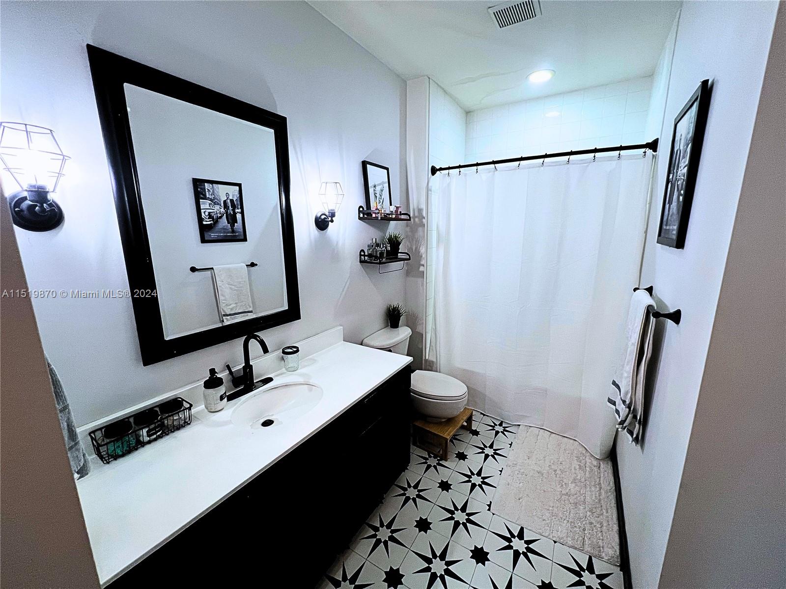 2001 Biscayne Blvd # 2208