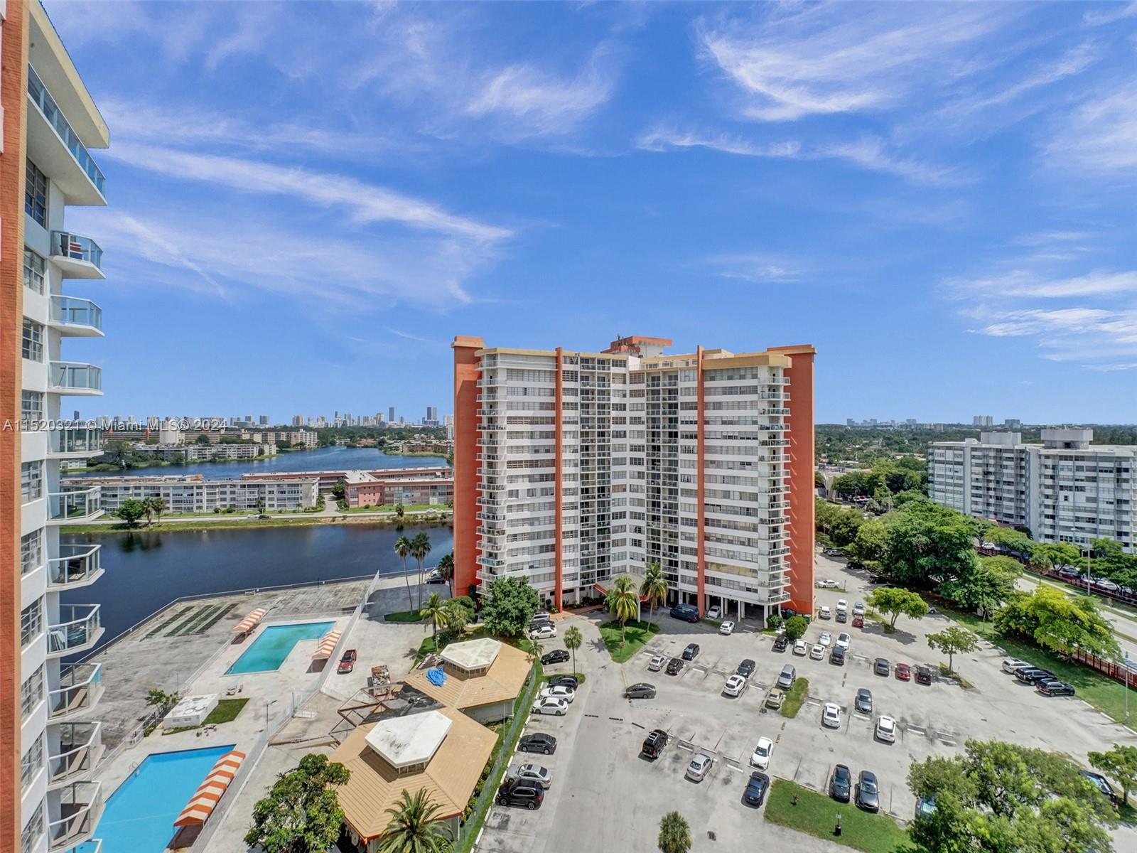 1301 NE Miami Gardens Dr Unit: 1421W