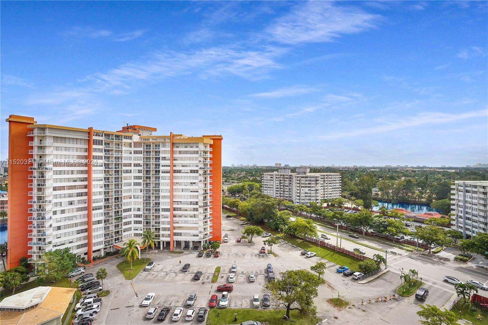1301 NE Miami Gardens Dr Unit: 1421W