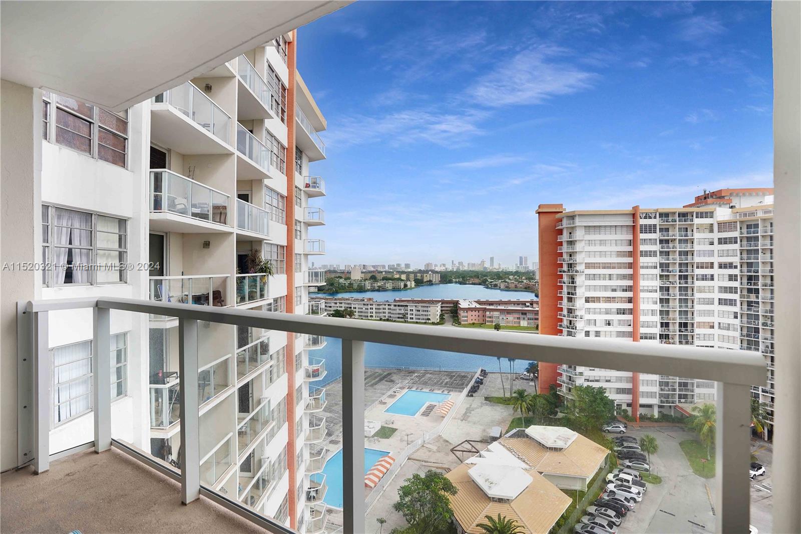 1301 NE Miami Gardens Dr Unit: 1421W