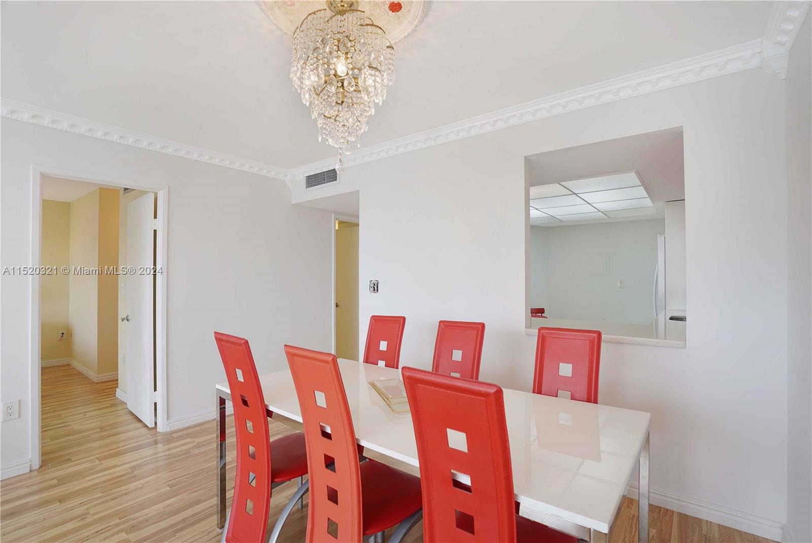 1301 NE Miami Gardens Dr Unit: 1421W