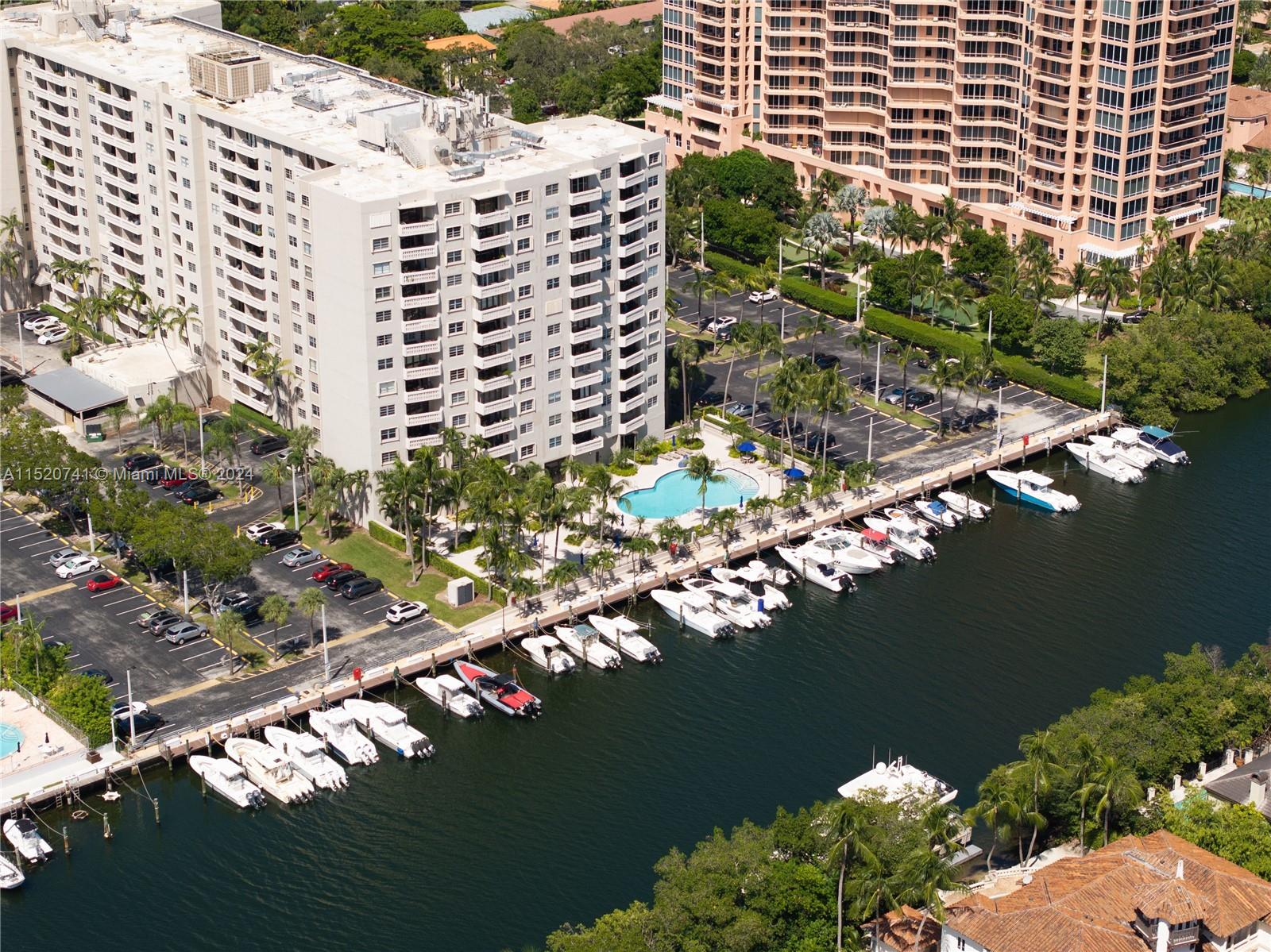 90 Edgewater Dr # 1217