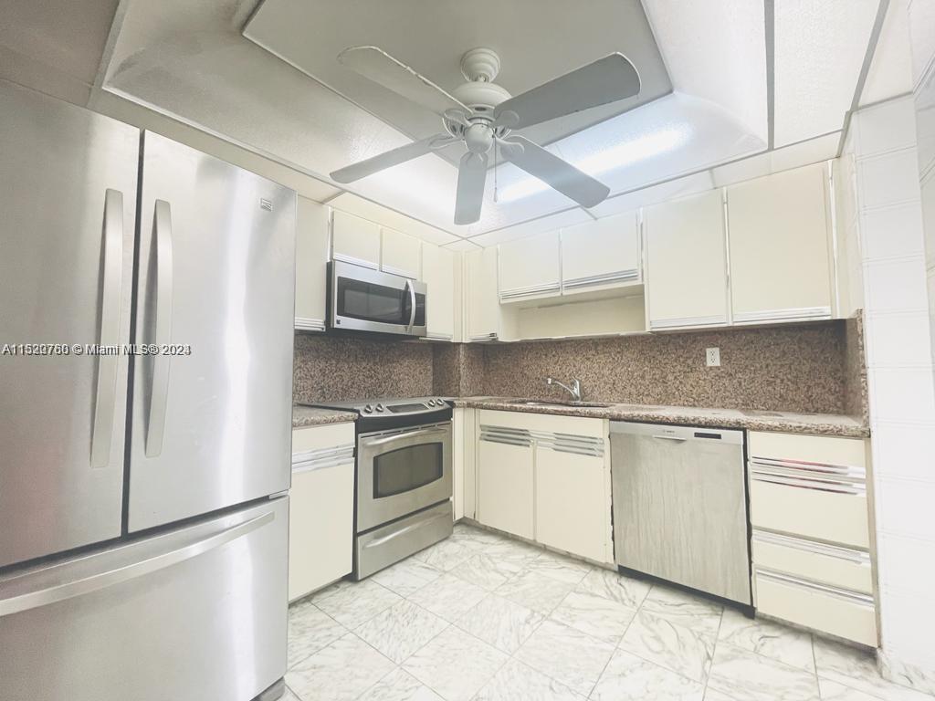 1623 Collins Avenue # A Unit: 612-A