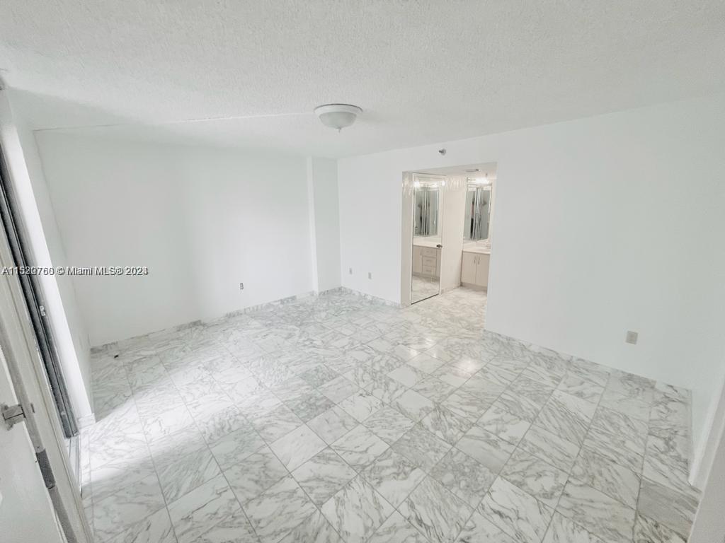 1623 Collins Avenue # A Unit: 612-A