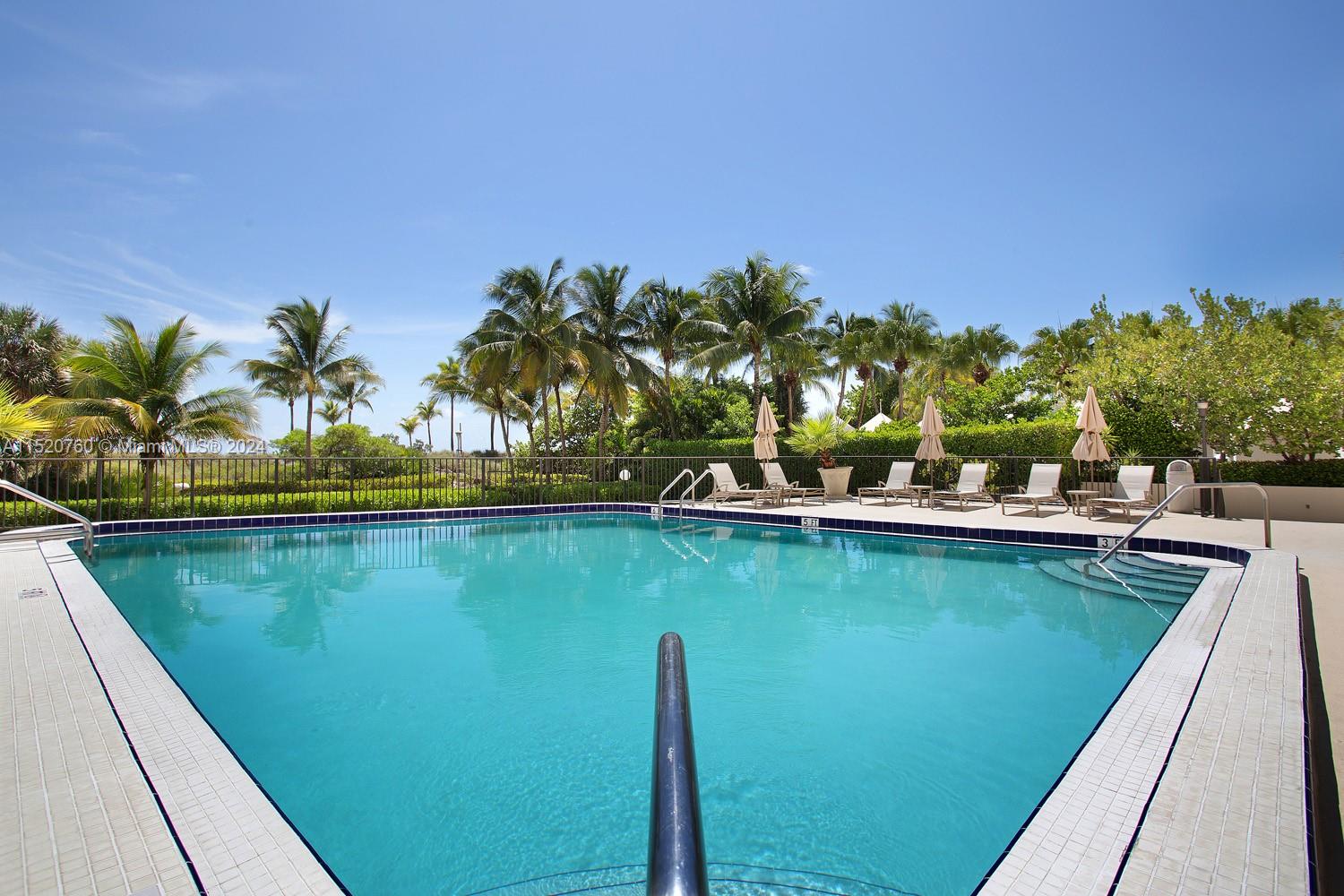 1623 Collins Avenue # A Unit: 612-A