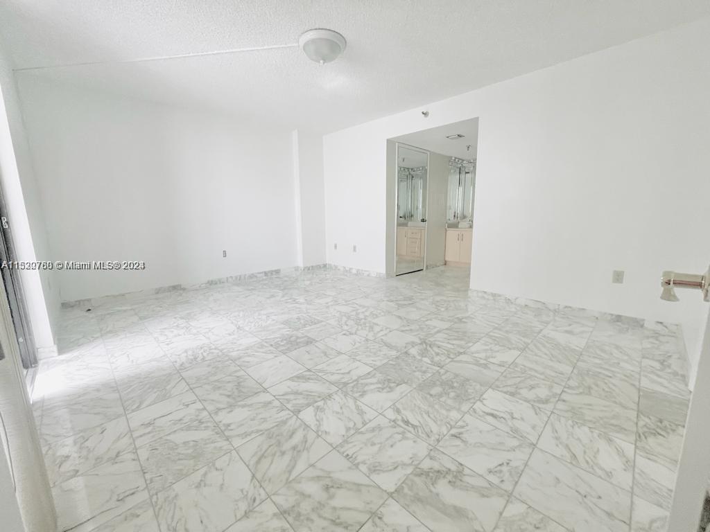 1623 Collins Avenue # A Unit: 612-A