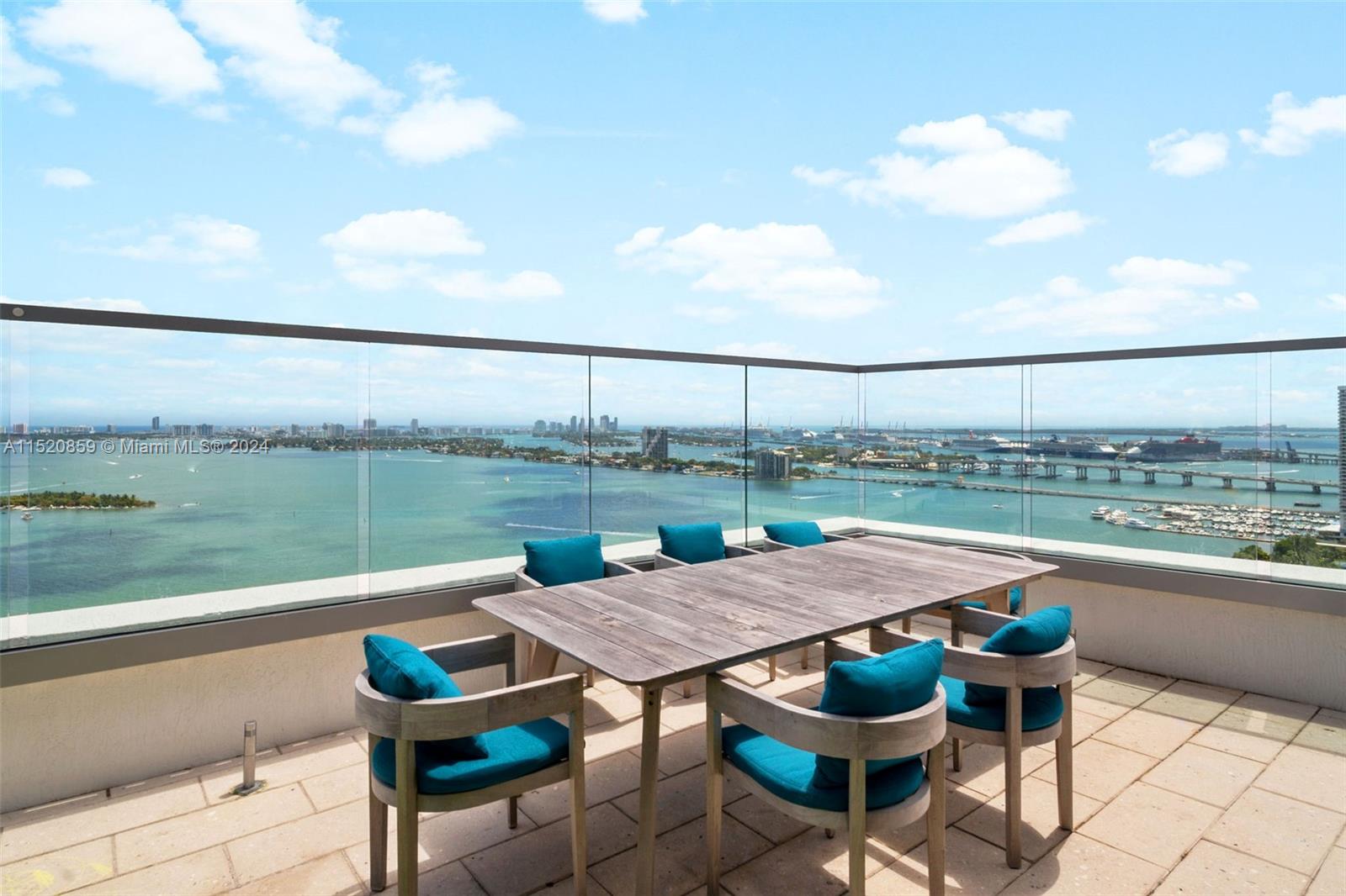 2150 N Bayshore Dr # 305