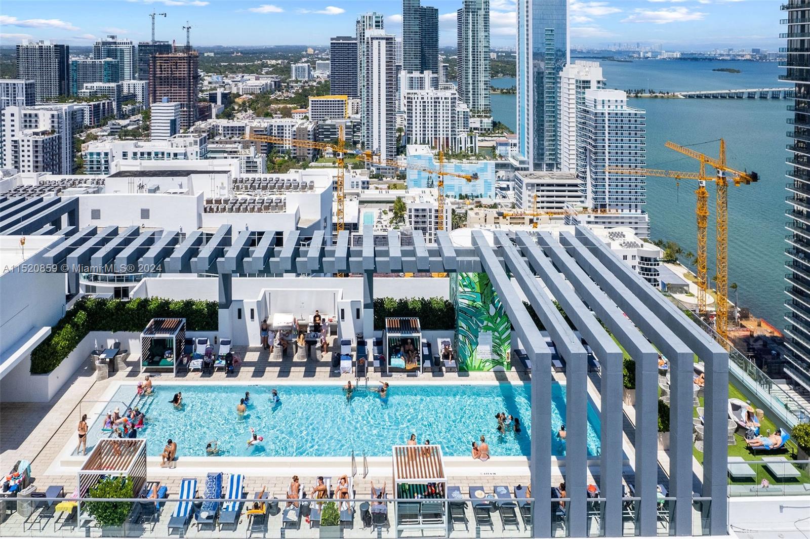 2150 N Bayshore Dr # 305