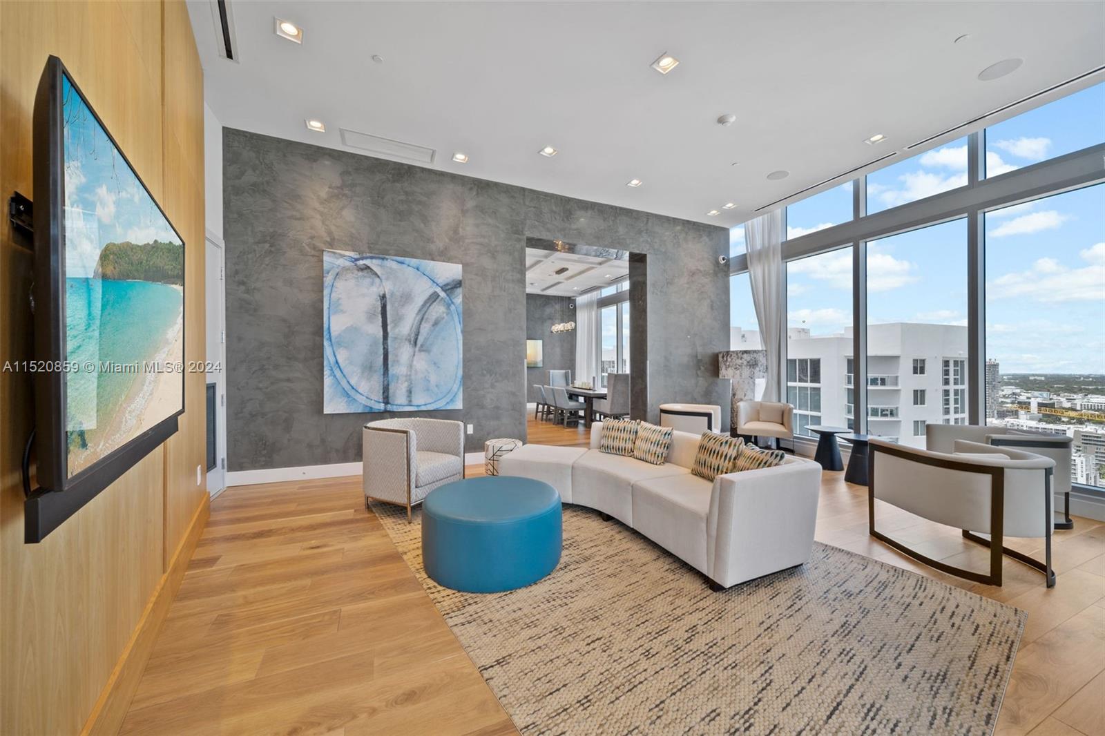 2150 N Bayshore Dr # 305