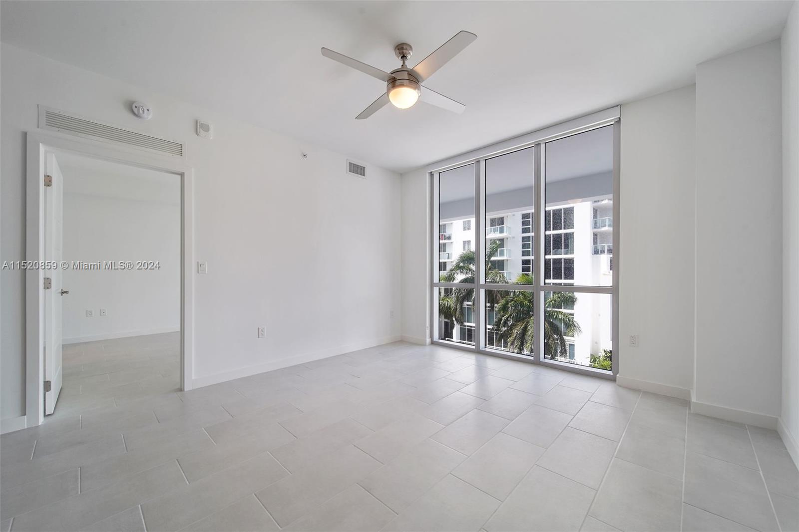 2150 N Bayshore Dr # 305