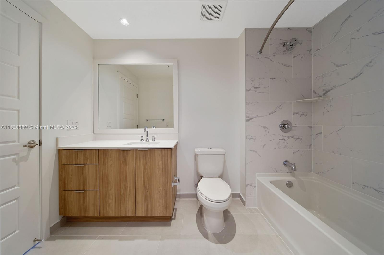 2150 N Bayshore Dr # 305