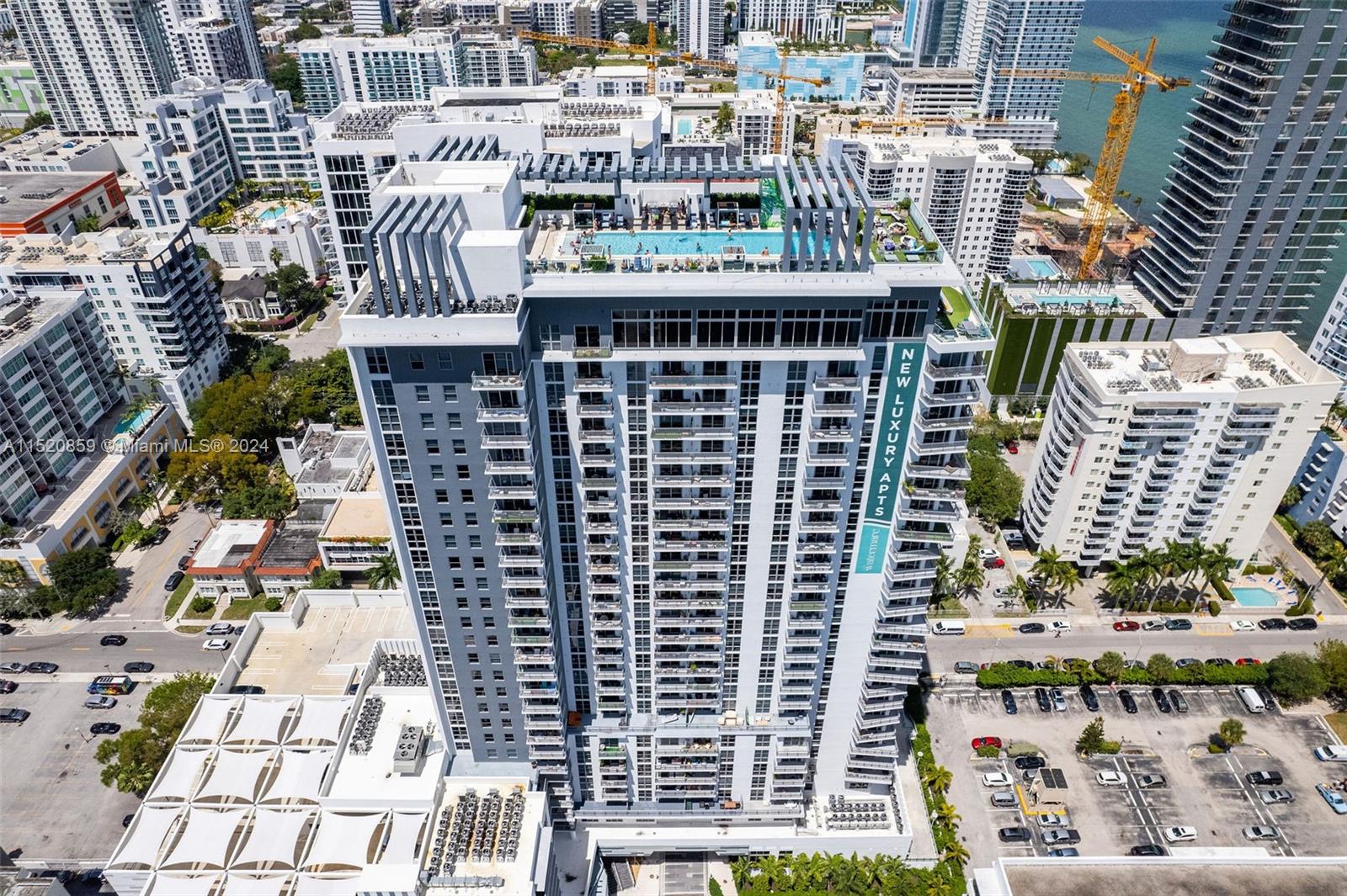2150 N Bayshore Dr # 305