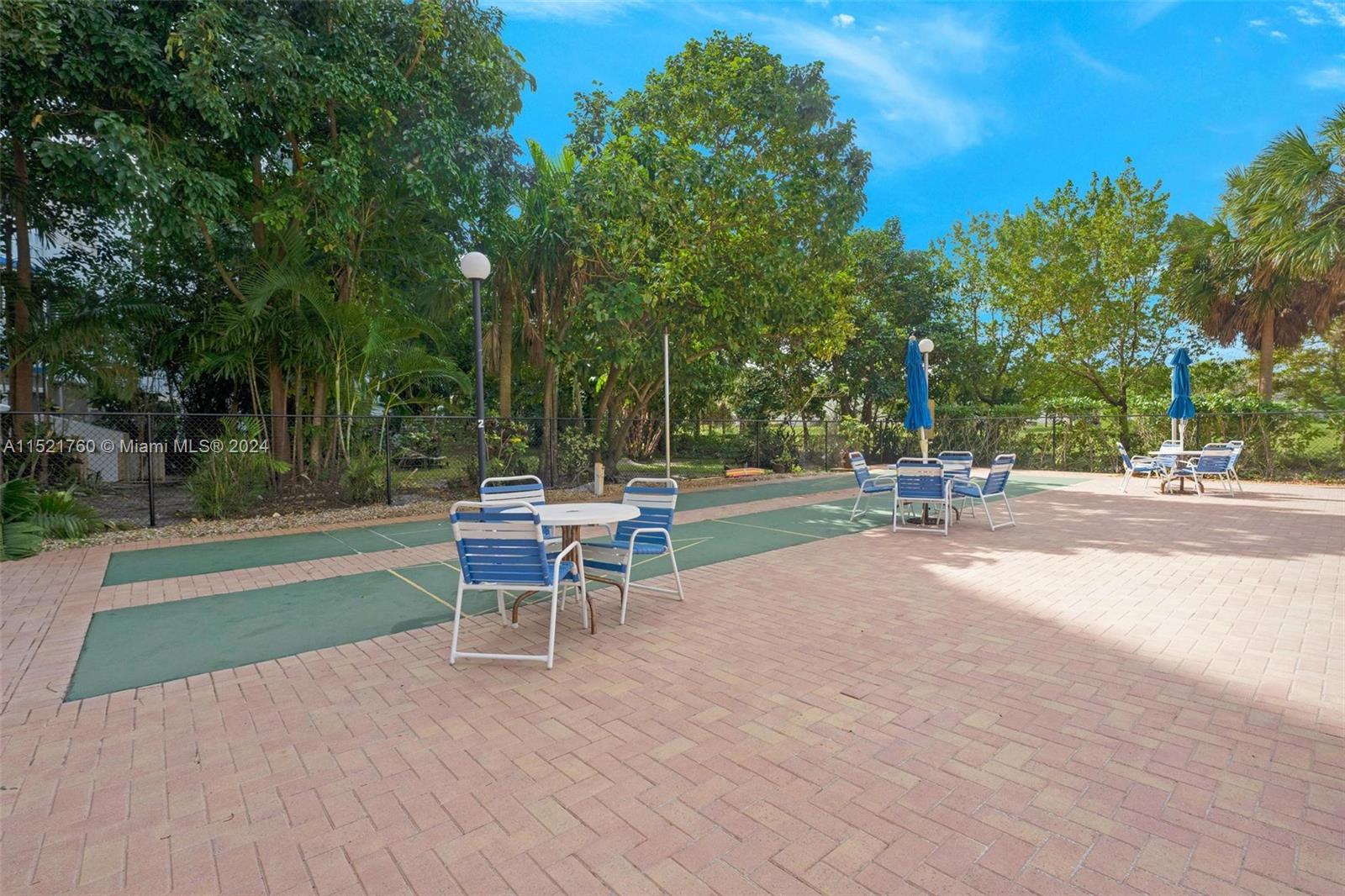 4001 Hillcrest Dr # 301