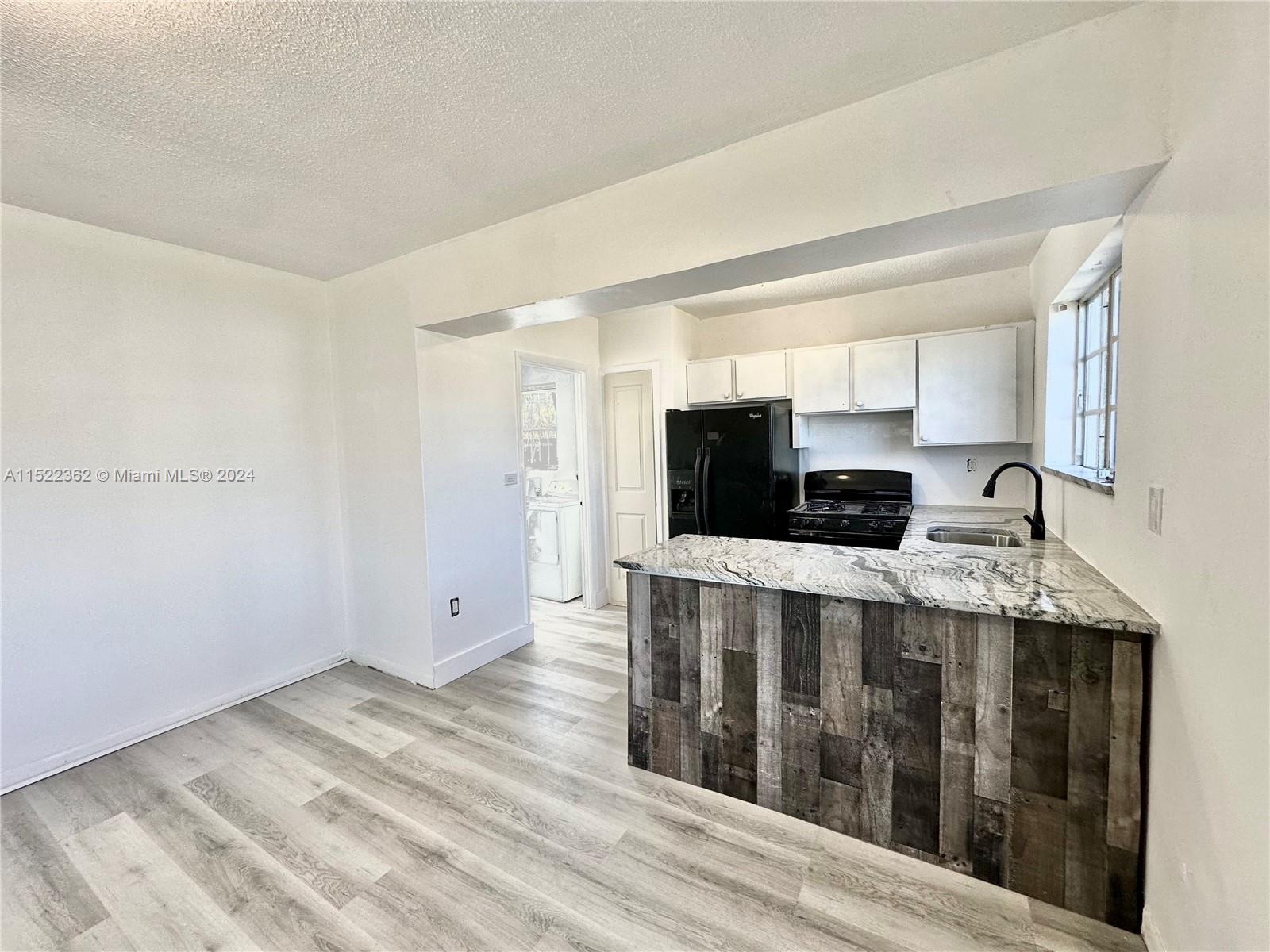 15441 NW Railroad Dr