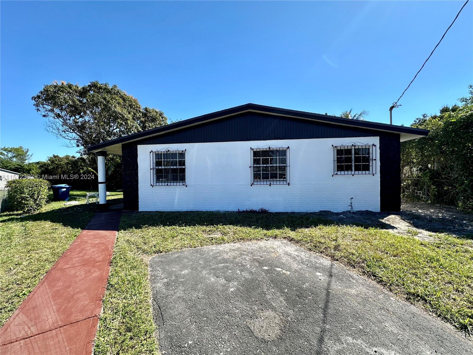 15441 NW Railroad Dr