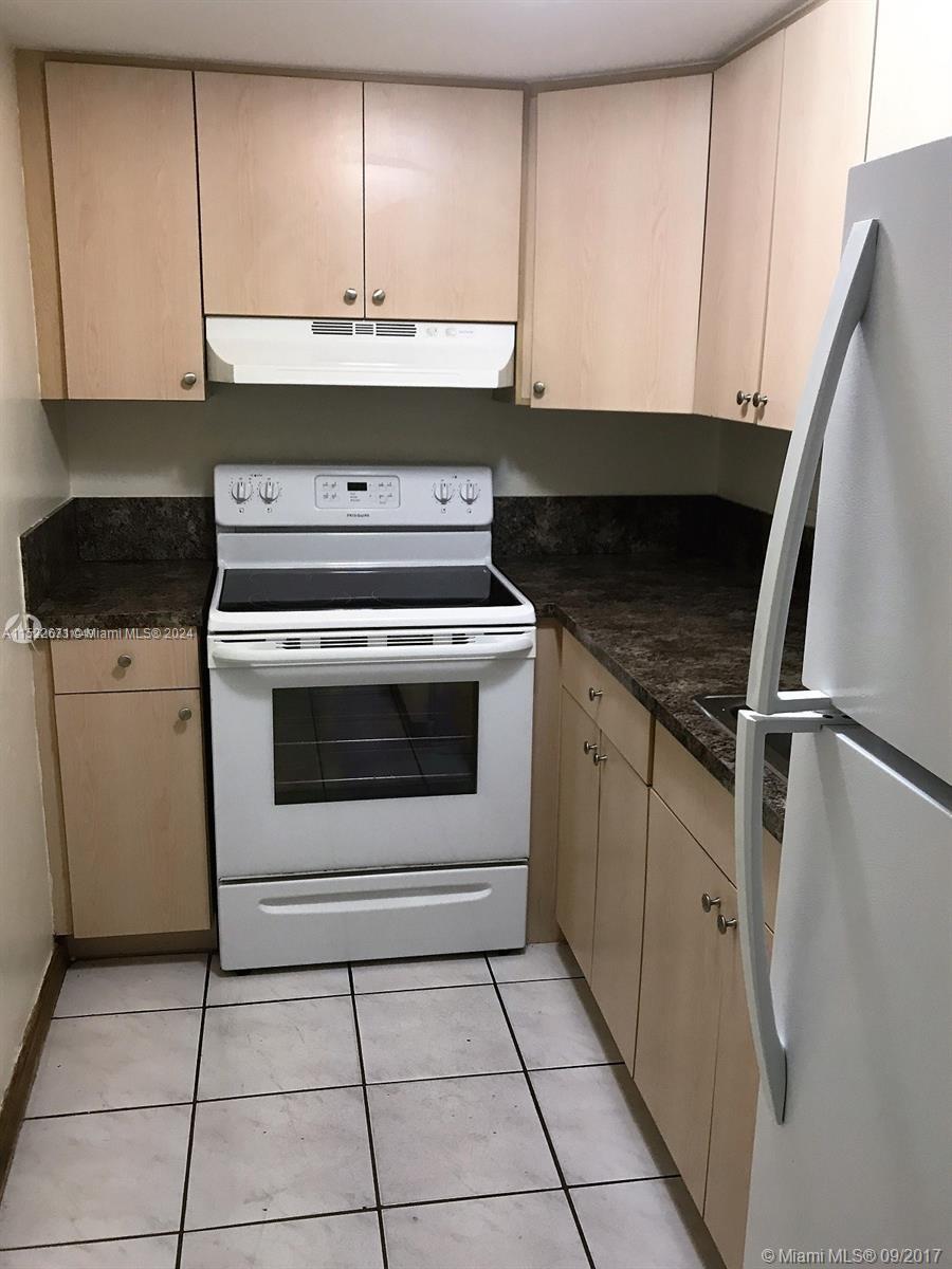 4845 NW 7th St # 5 Unit: 404-5