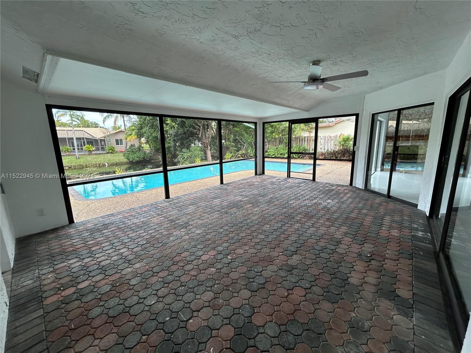 9071 NW 13th St