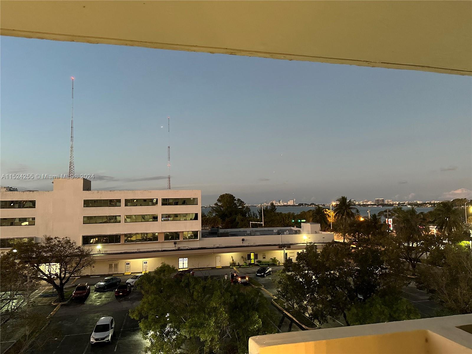 1455 N Treasure Dr # 5G