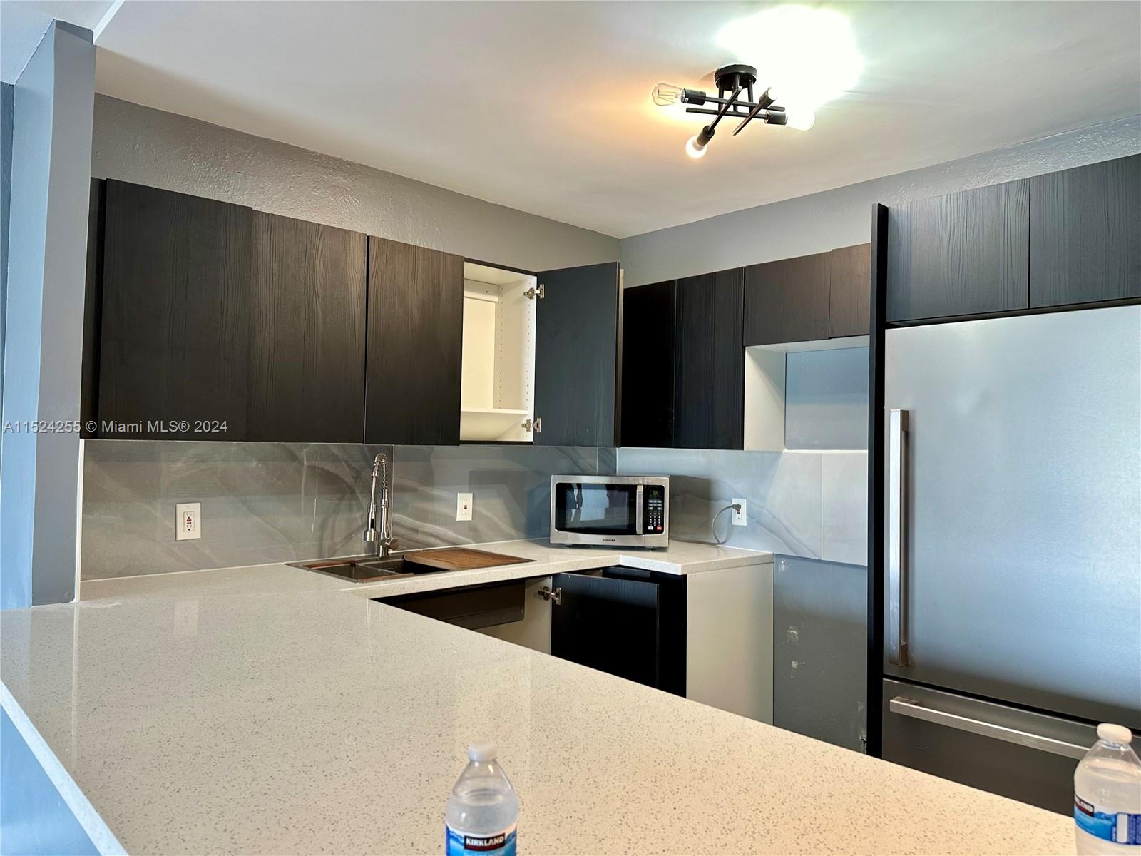 1455 N Treasure Dr # 5G