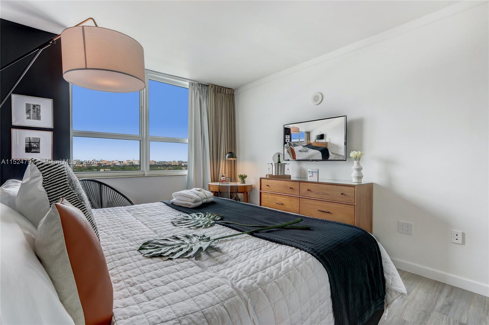 2889 McFarlane Rd Unit: 2017