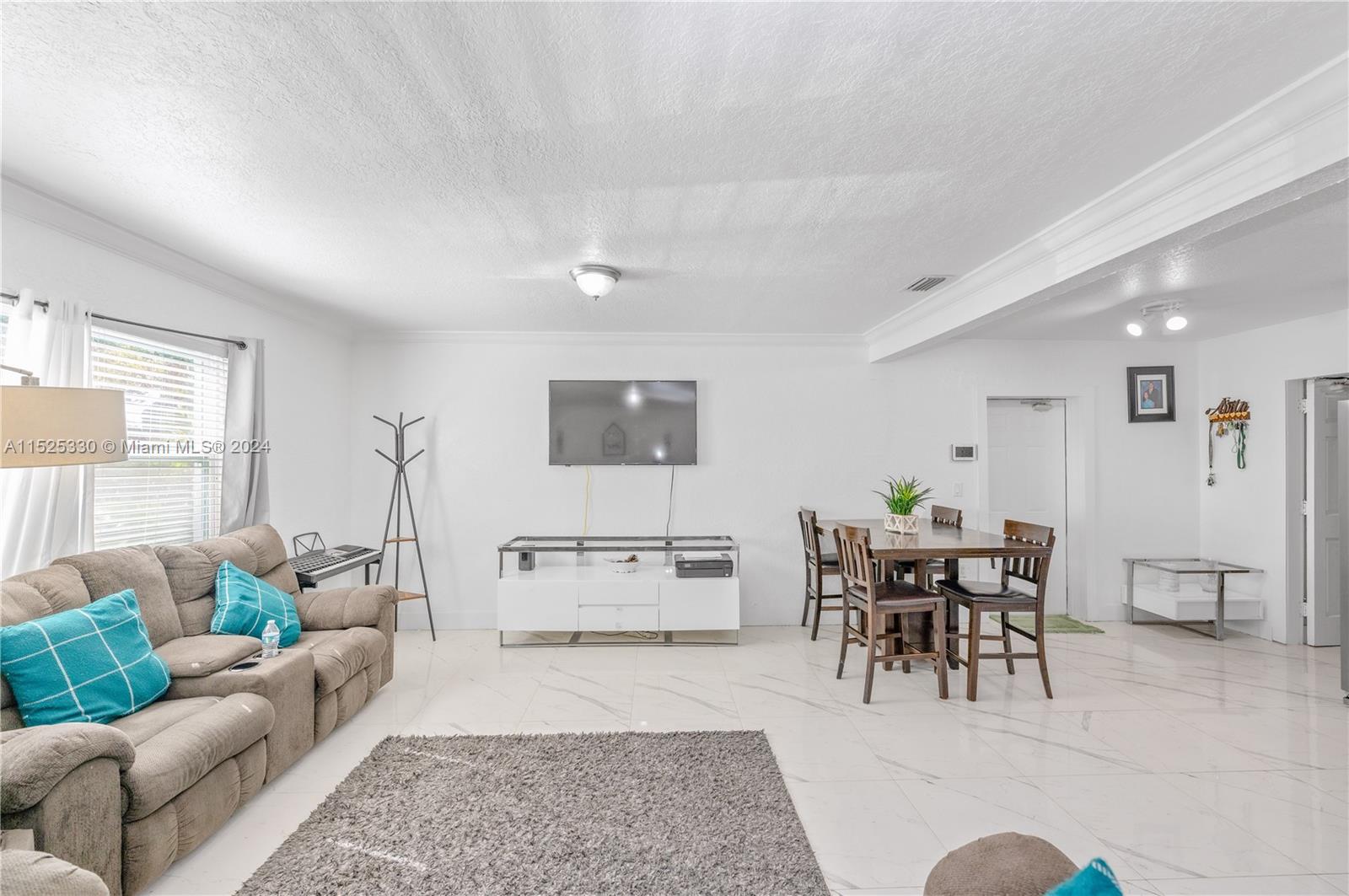2451 NW 34th St