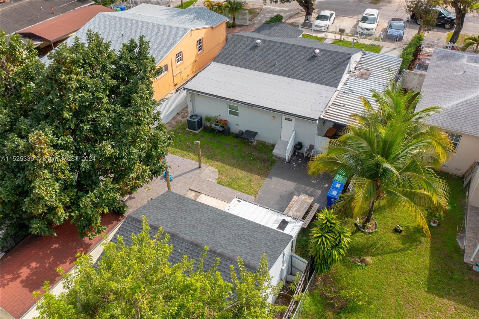 2451 NW 34th St