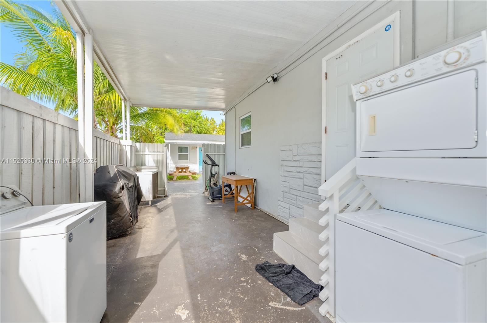 2451 NW 34th St