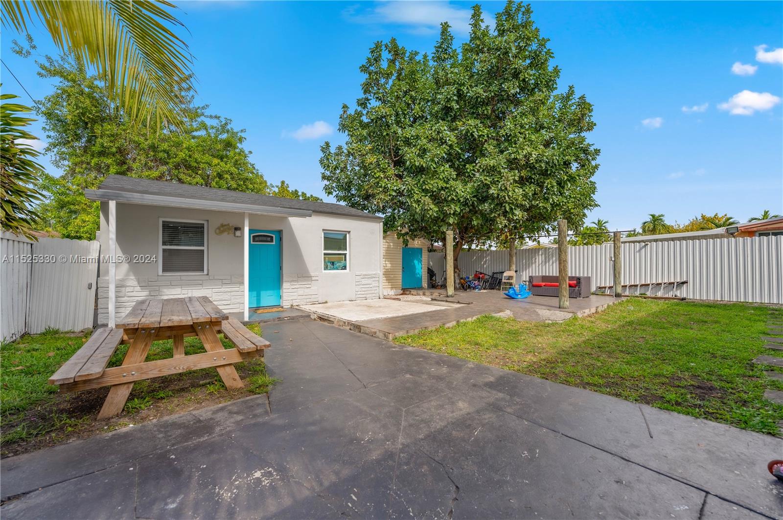 2451 NW 34th St