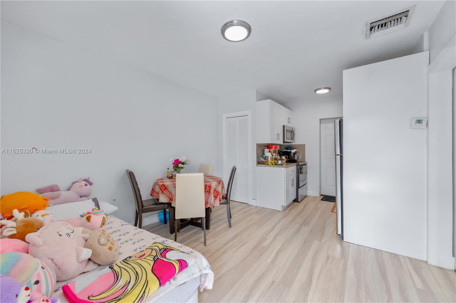 2451 NW 34th St