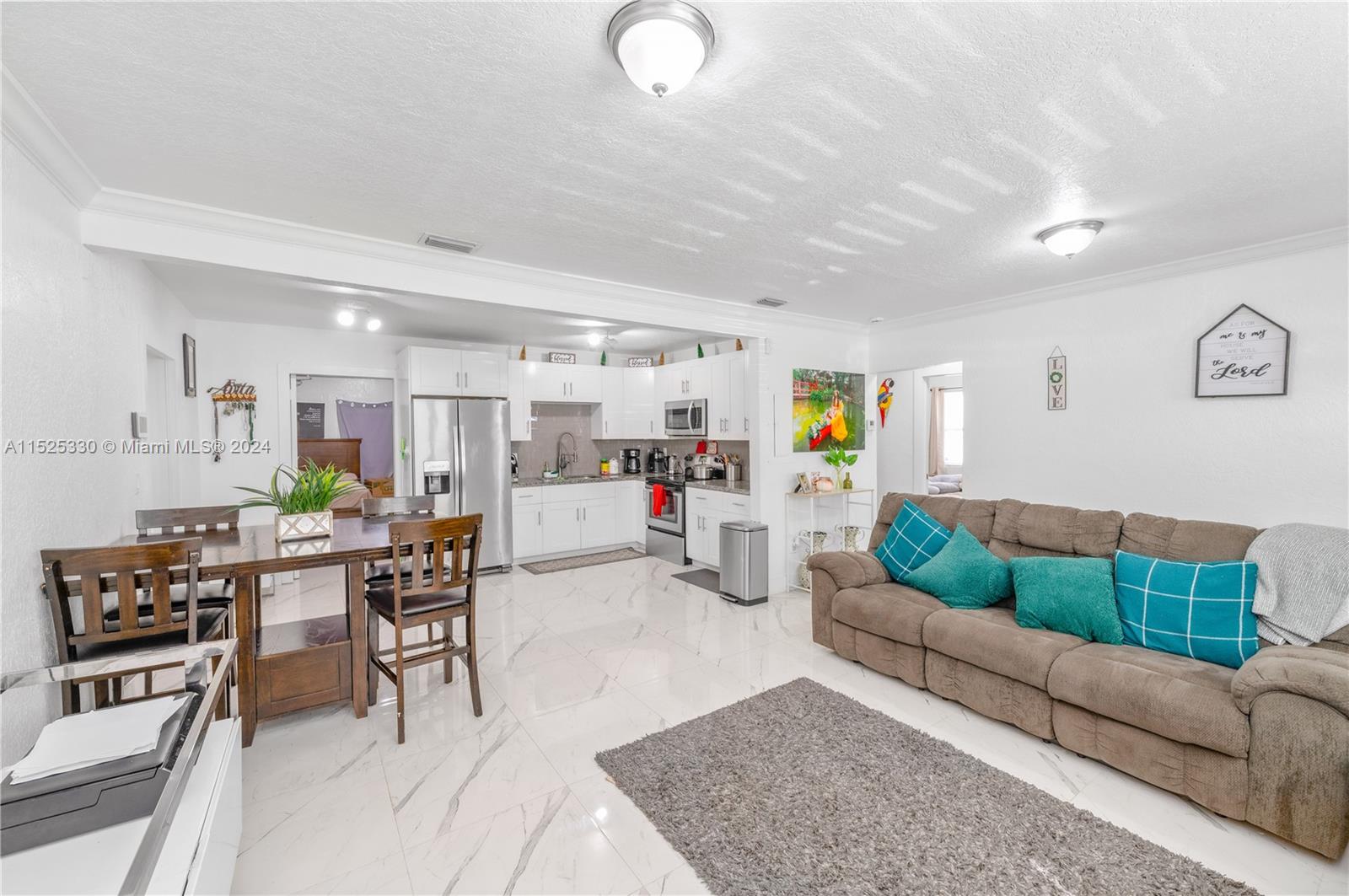 2451 NW 34th St