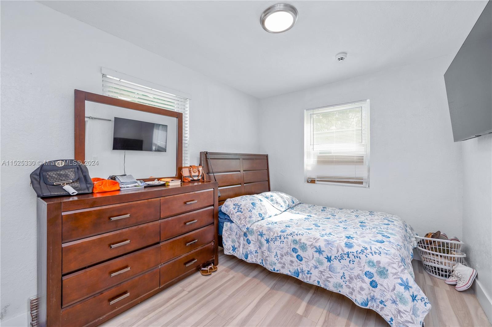 2451 NW 34th St