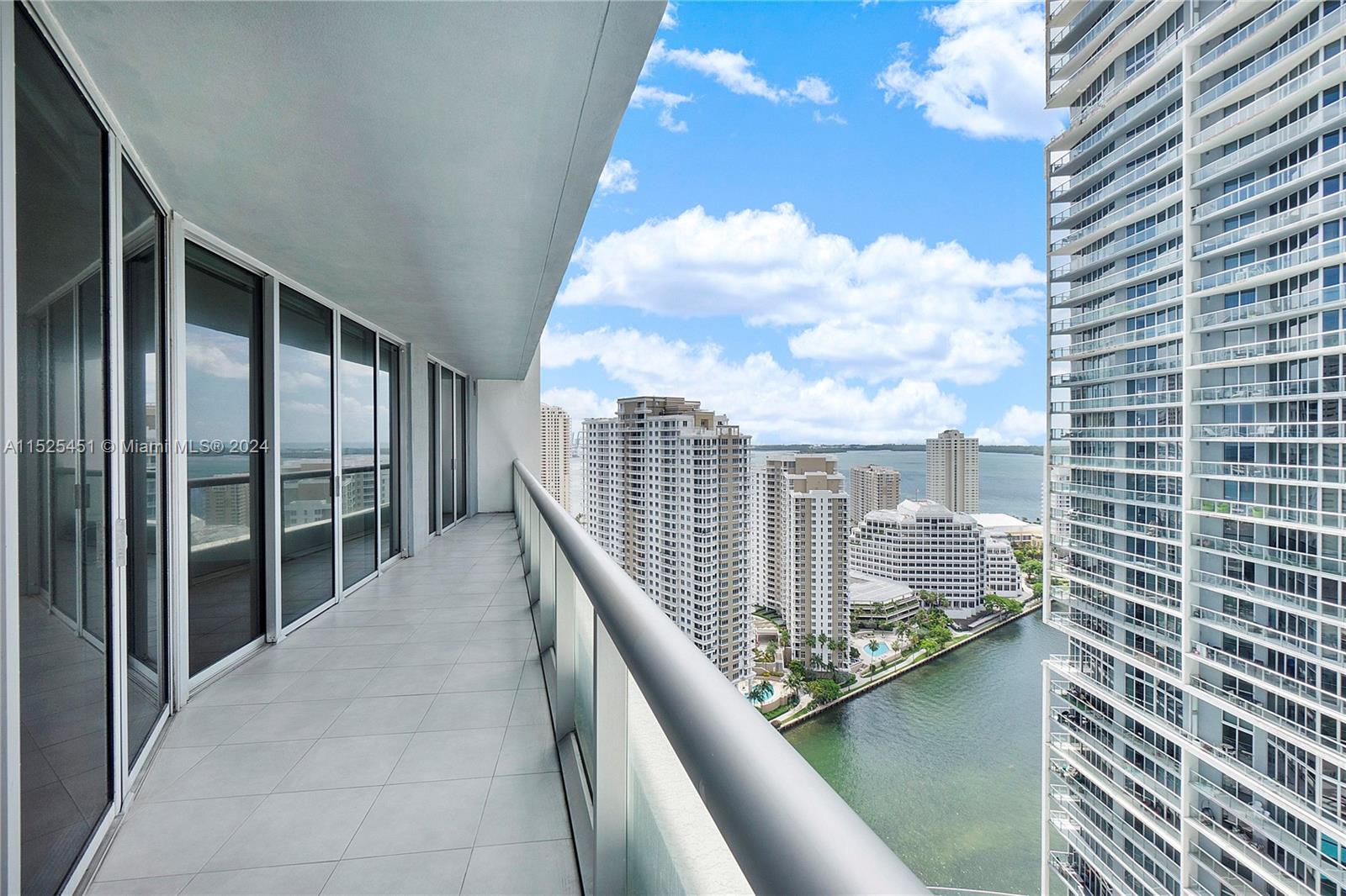 475 Brickell Ave # 2909