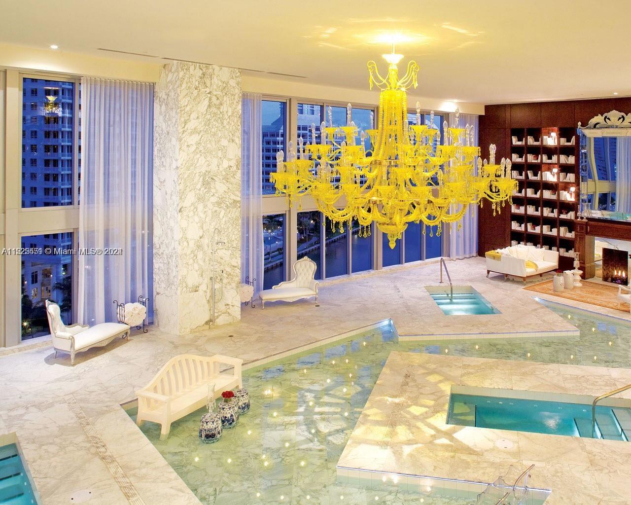 475 Brickell Ave # 2909
