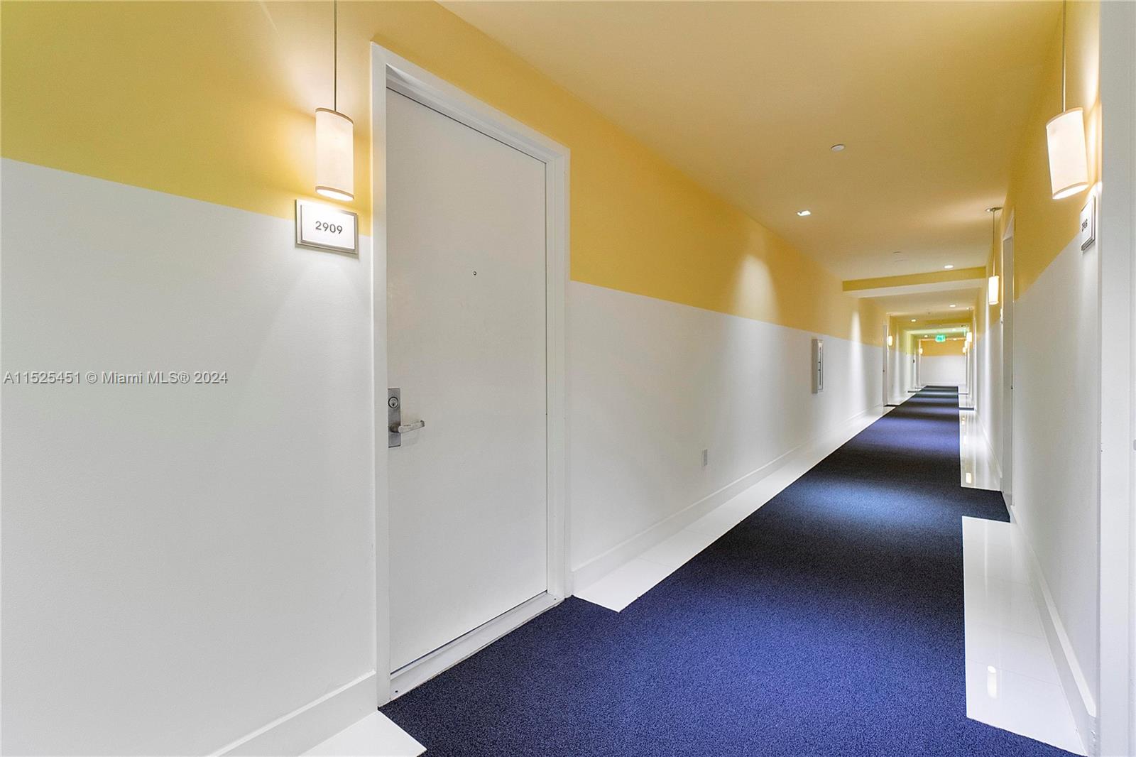 475 Brickell Ave # 2909