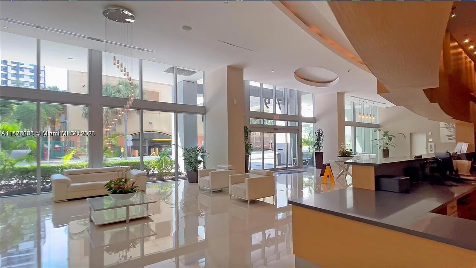 79 SW 12th St Unit: 2312-S