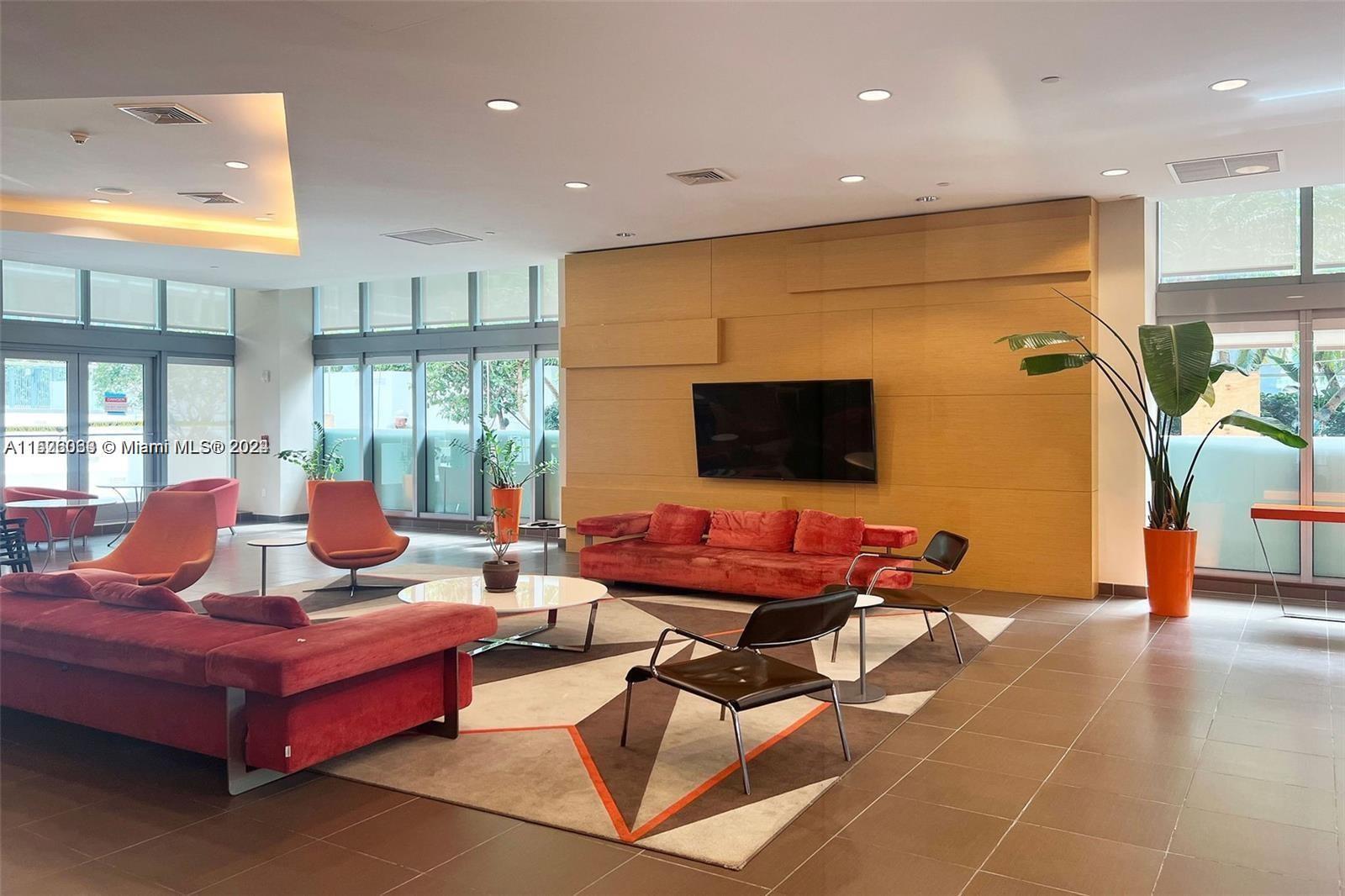 79 SW 12th St Unit: 2312-S