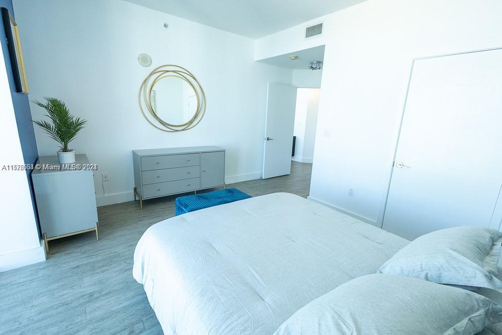 79 SW 12th St Unit: 2312-S
