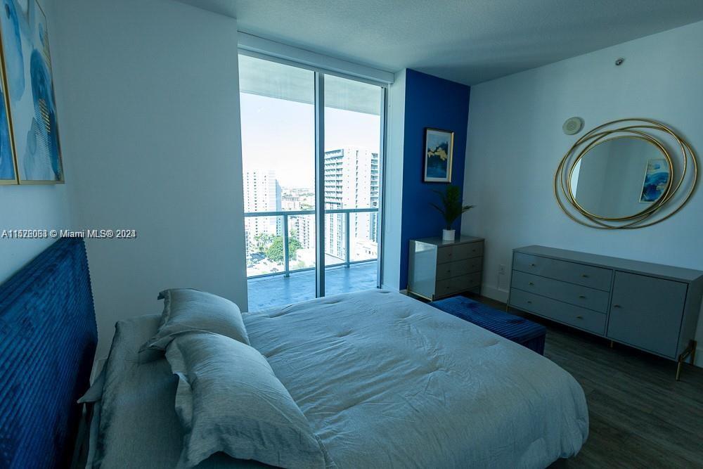 79 SW 12th St Unit: 2312-S