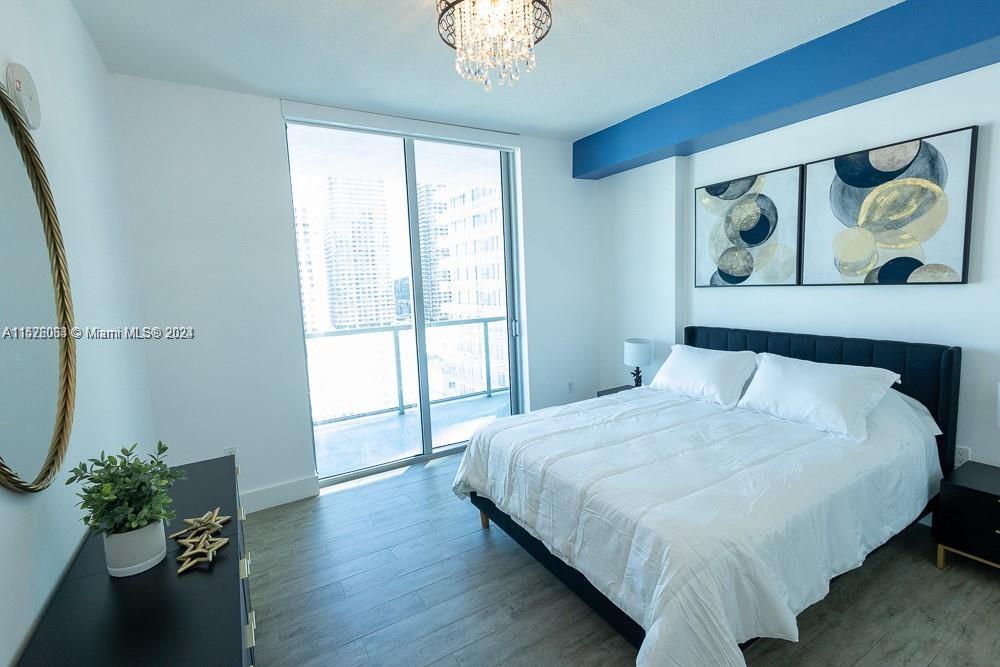 79 SW 12th St Unit: 2312-S