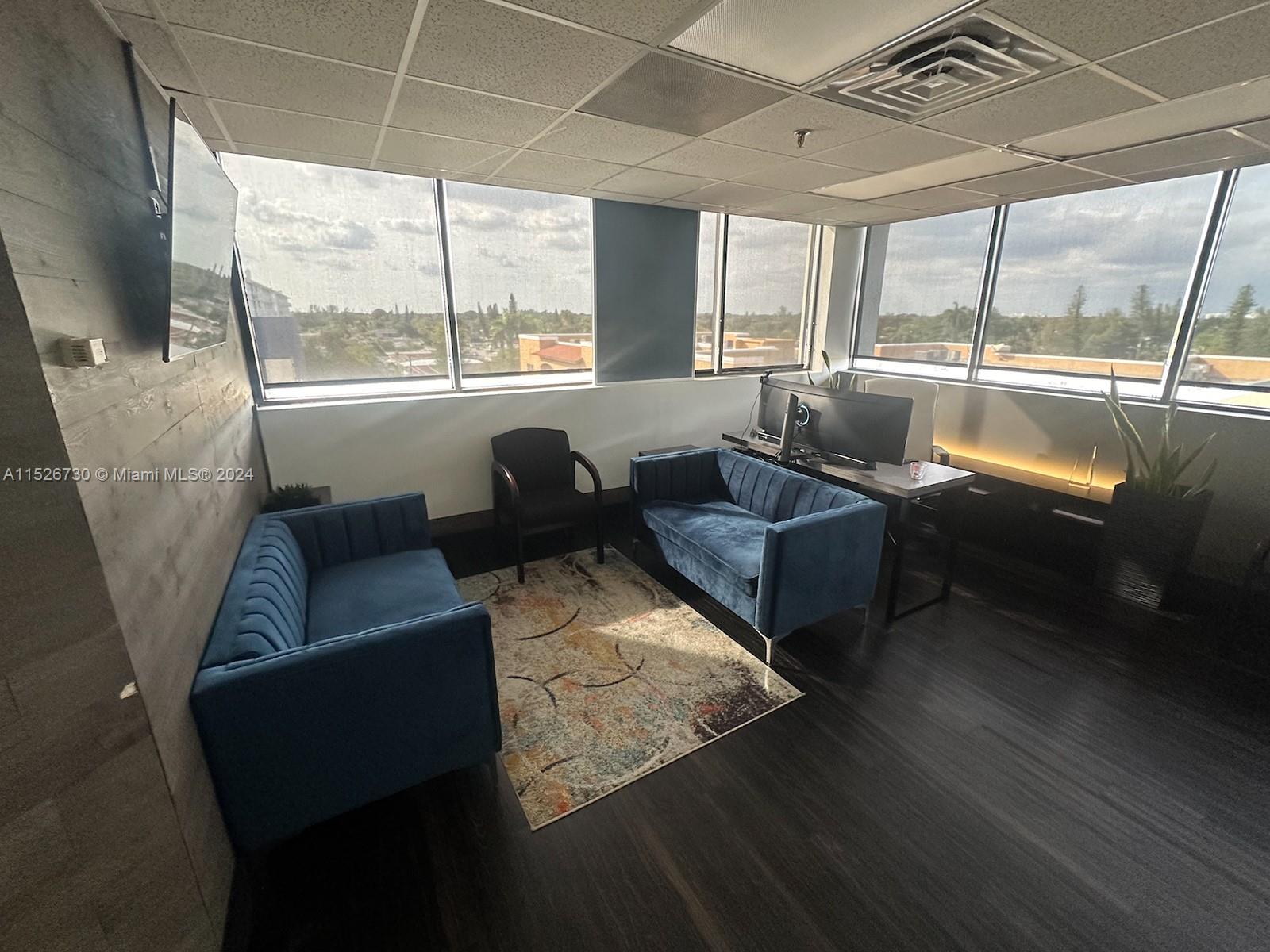10800 Biscayne Blvd # 545